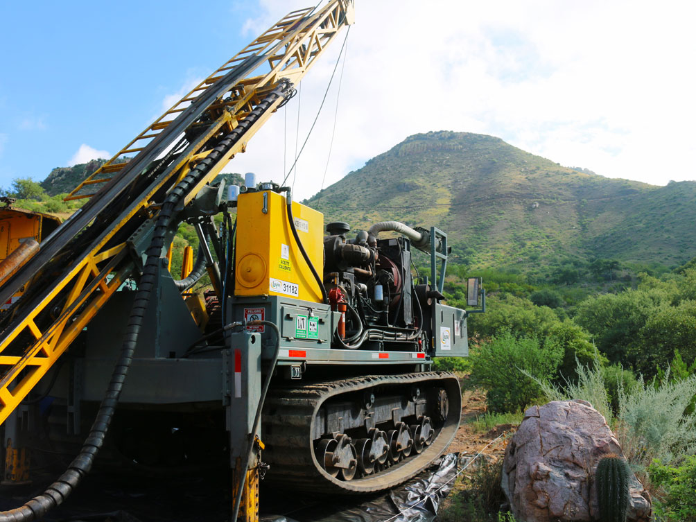 A Sonoro Gold Corp drilling rig in the field.